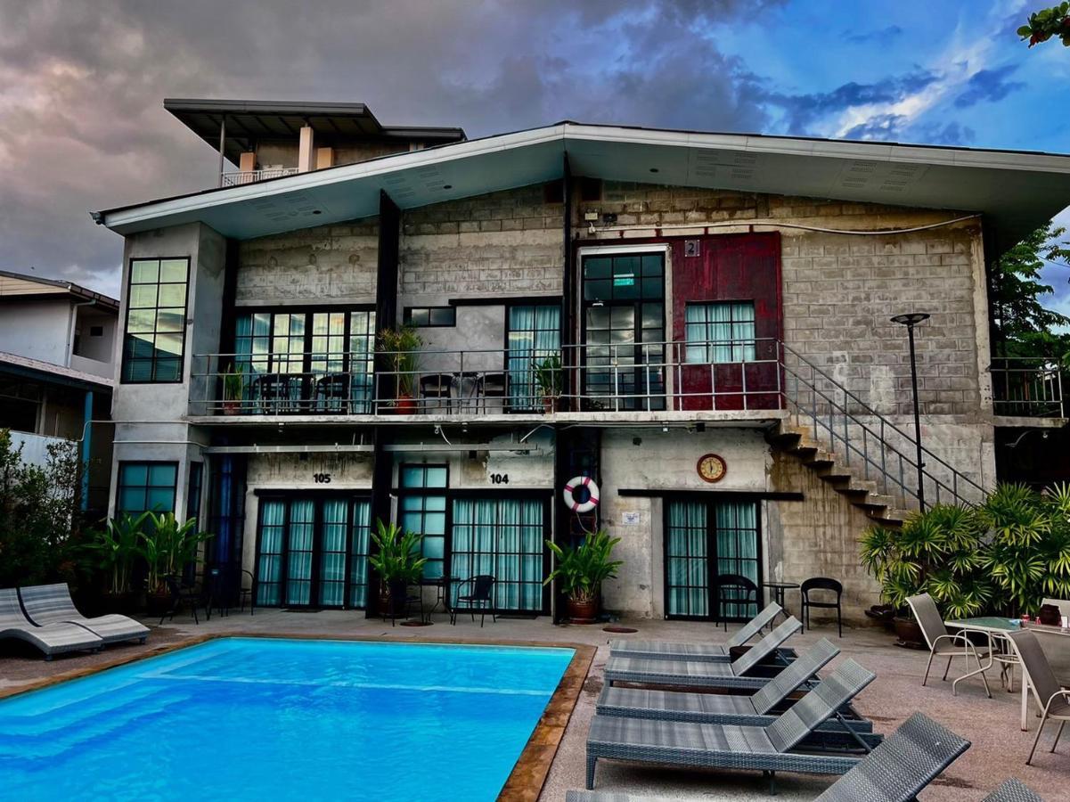 Hotel The Warehouse Čiang Mai Exteriér fotografie